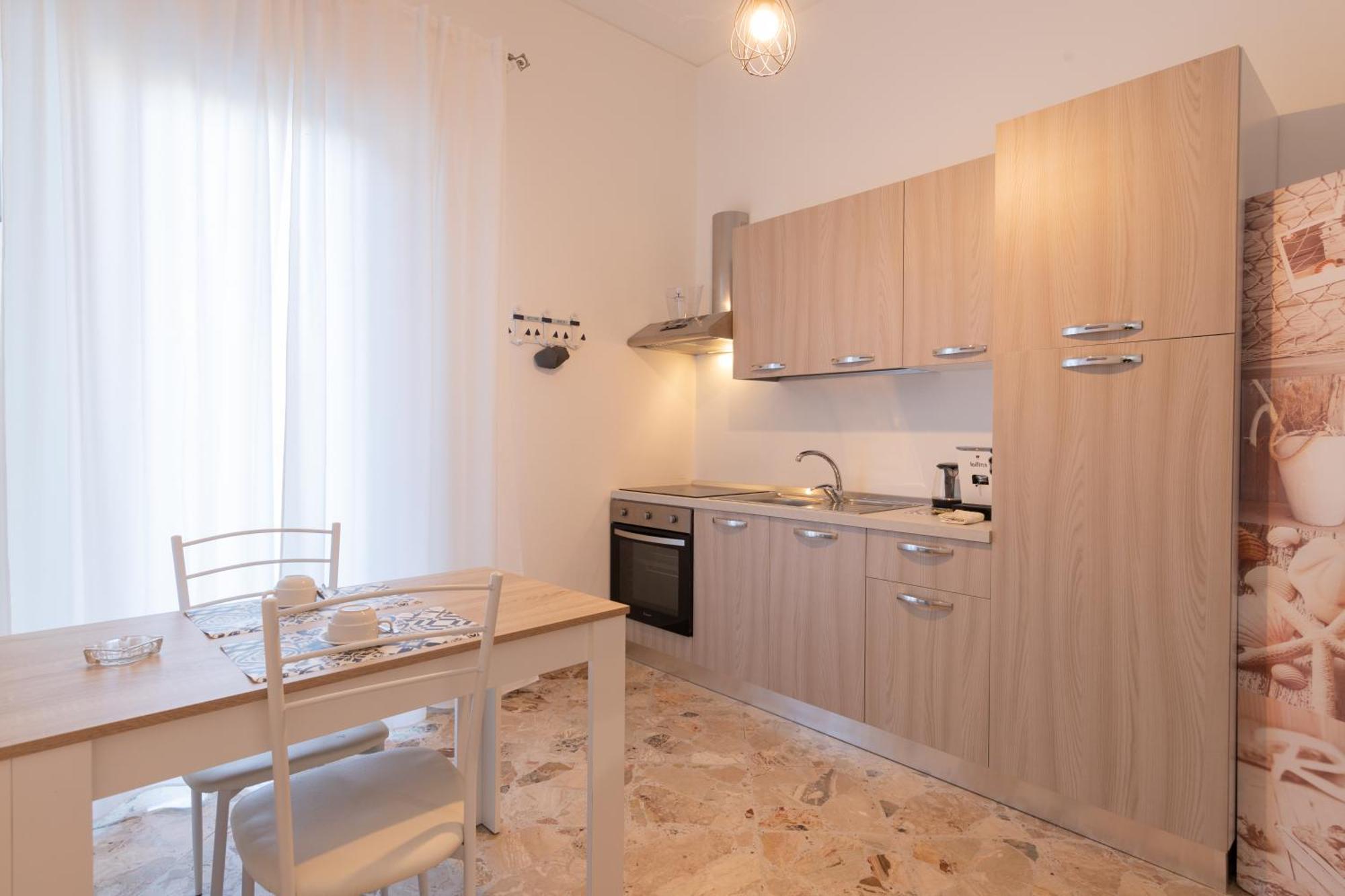 Апартаменты New Sea House Vicino La Spiaggia Del Lungomare Чефалу Экстерьер фото