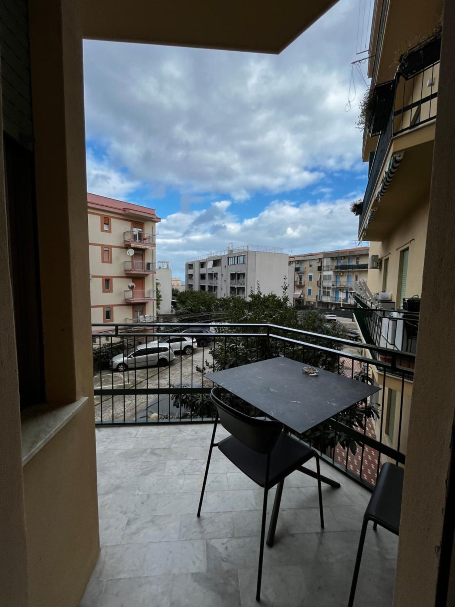 Апартаменты New Sea House Vicino La Spiaggia Del Lungomare Чефалу Экстерьер фото